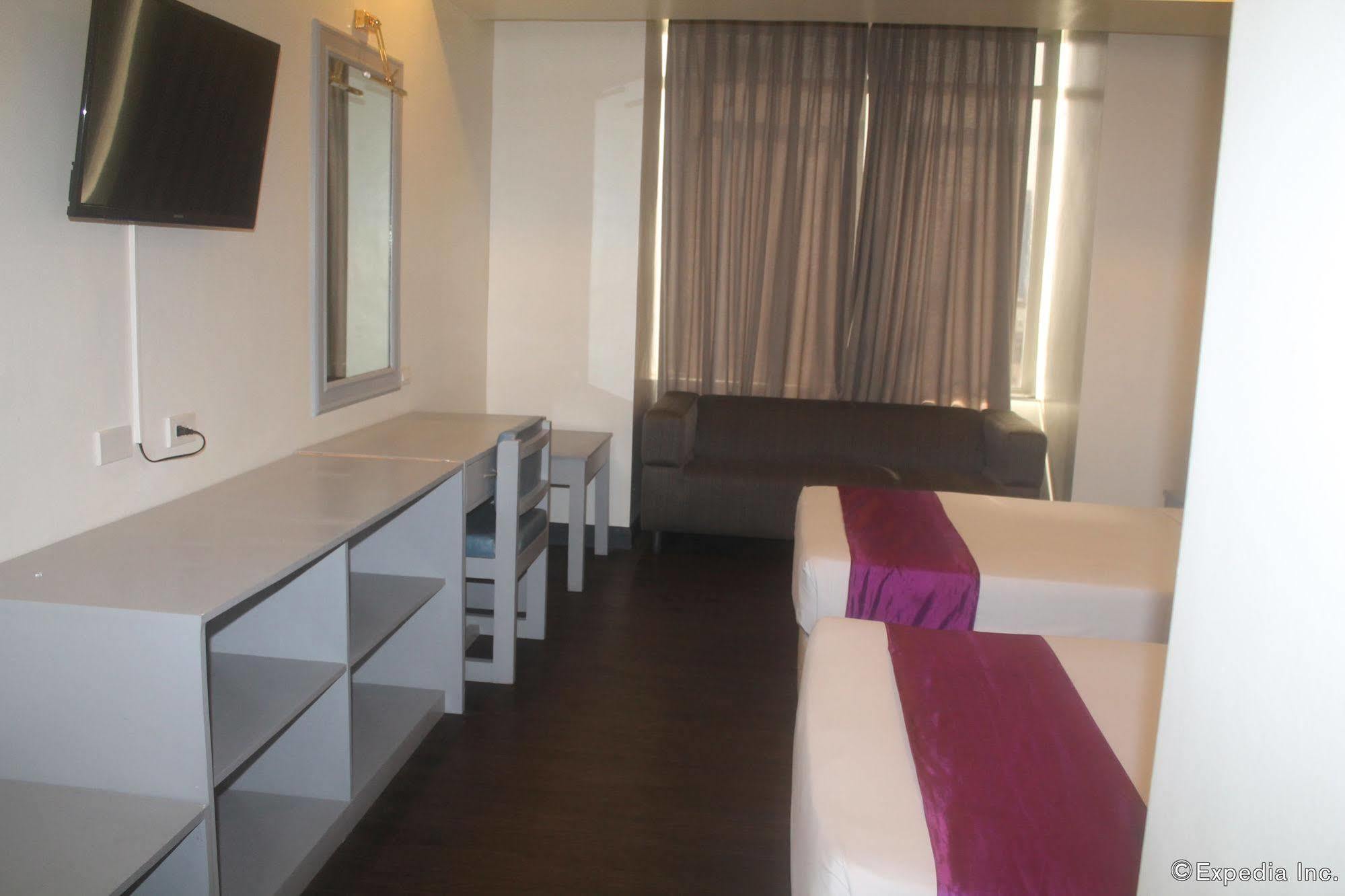 V Hotel Manila Zewnętrze zdjęcie