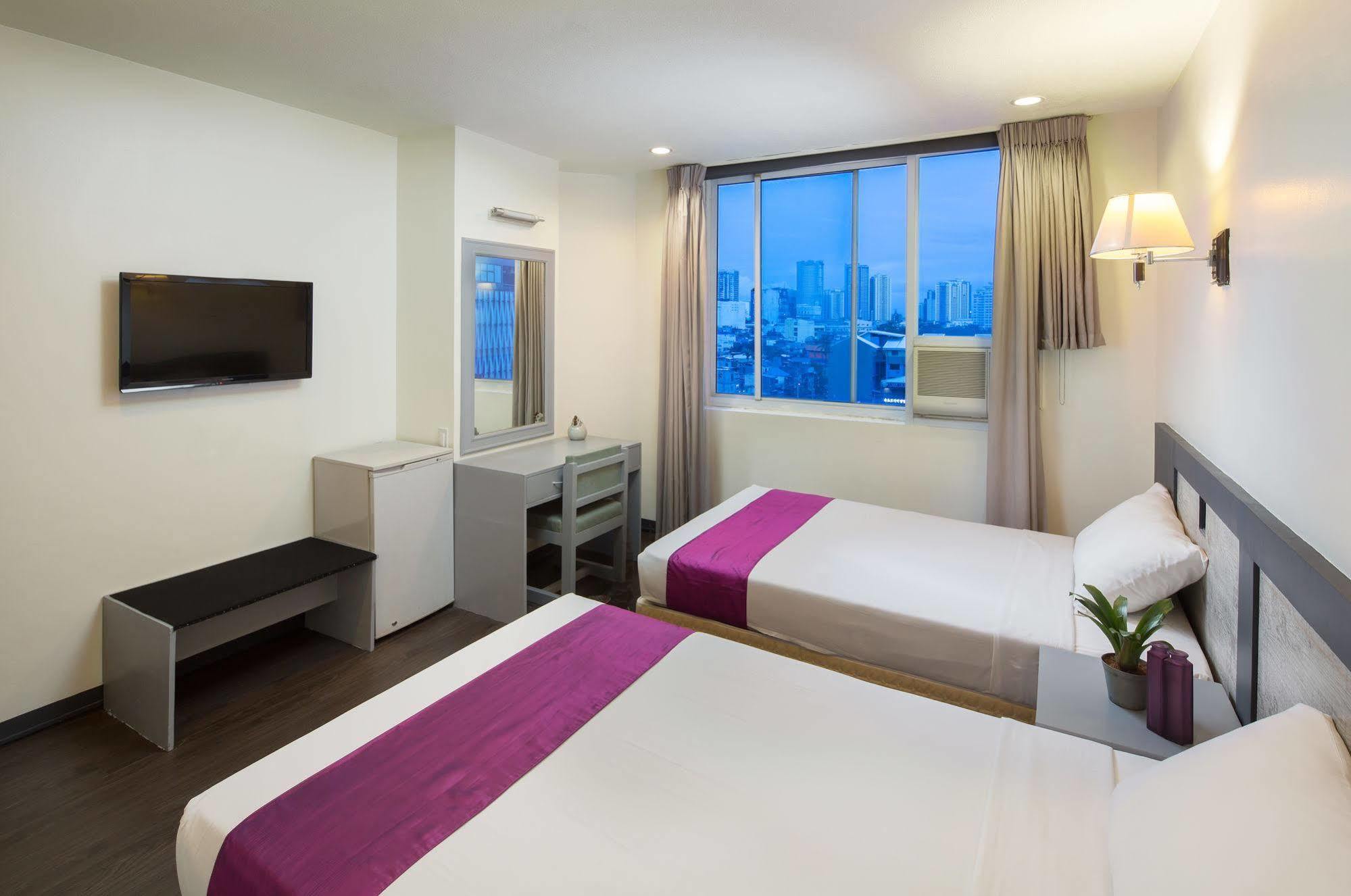 V Hotel Manila Zewnętrze zdjęcie